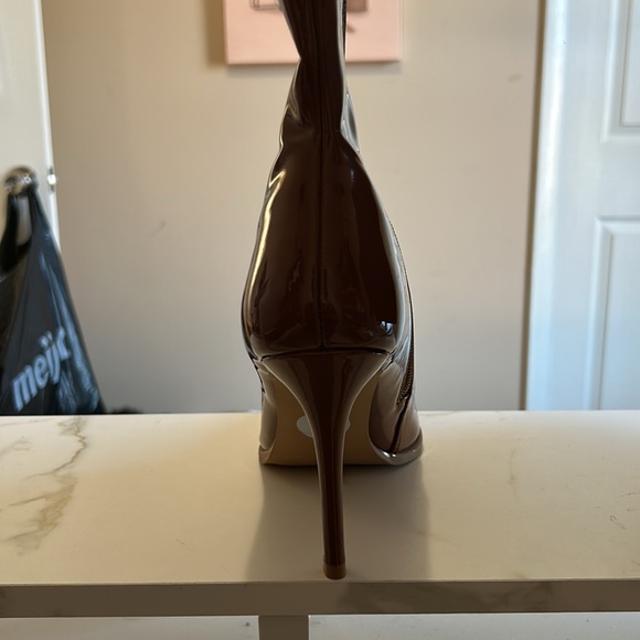 NWT Steve Madden Patent Leather Boot - Size 9 - Picture 4 of 8
